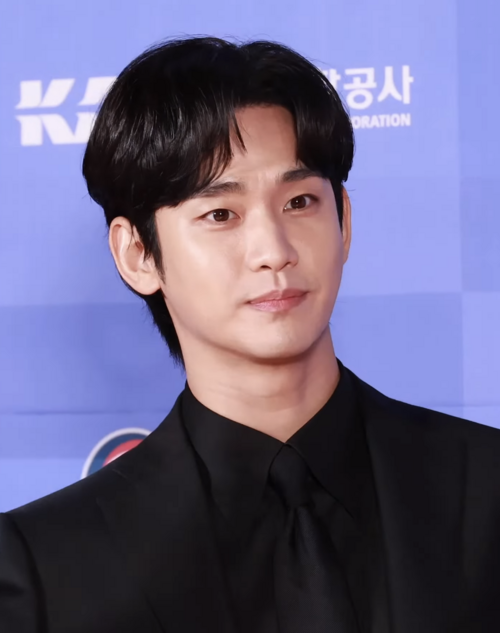 김수현 사주