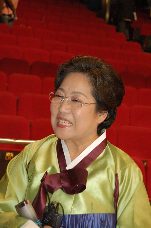 김을동 사주