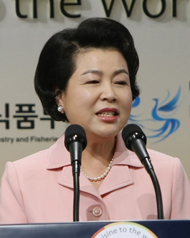 김윤옥 사주