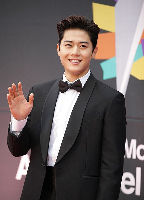 김동준 사주